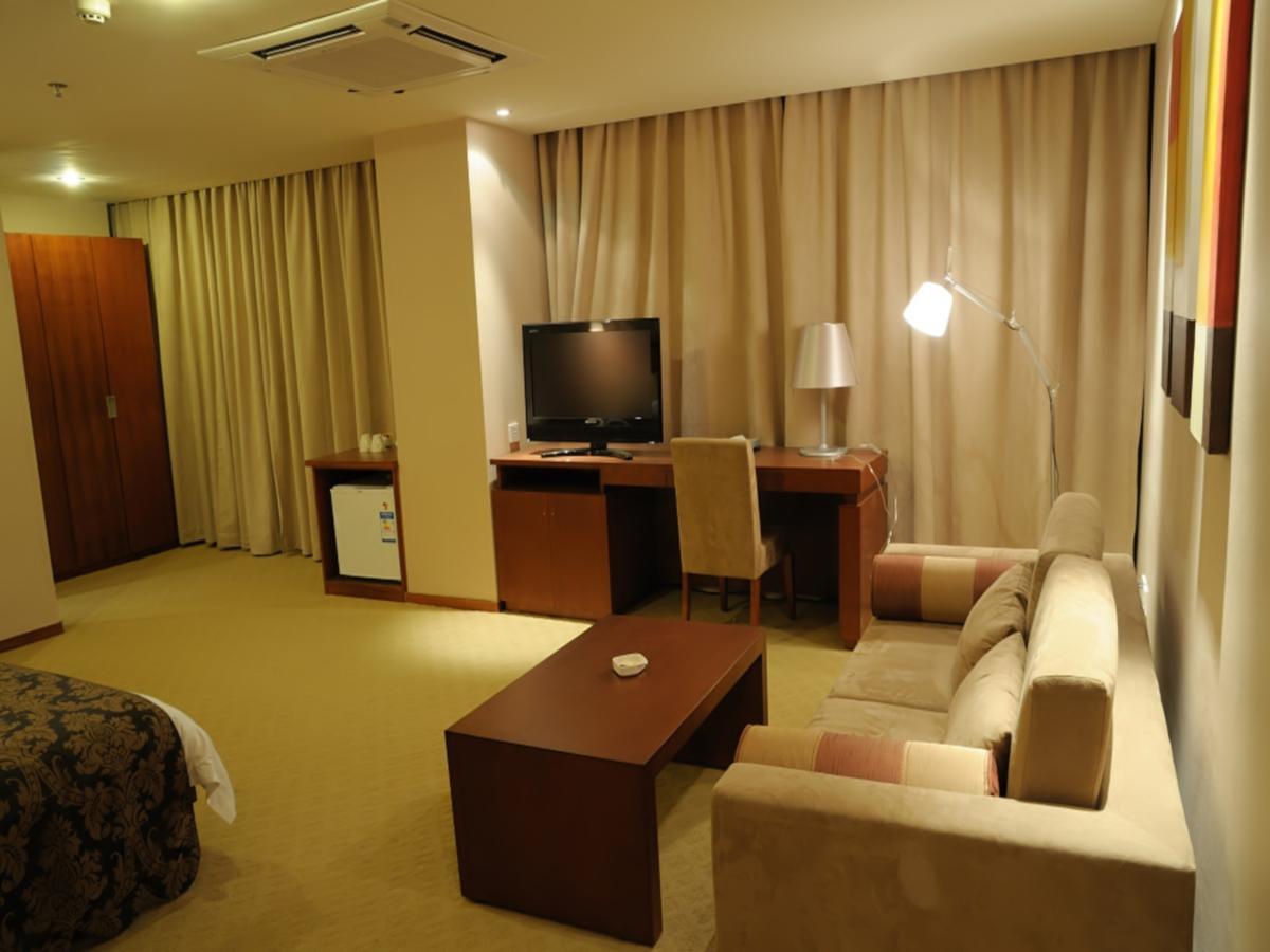 ווקסי Days Inn Frontier Wuxi מראה חיצוני תמונה